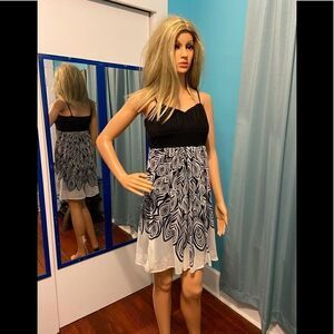 💃🏽 Trisesci Sun Dress Formal Black White Peacock